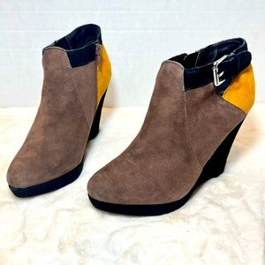 Dolce Vita Women’s Suede Bootie Wedge Shoes, Brown, Black, Yellow, Size 8 1-2